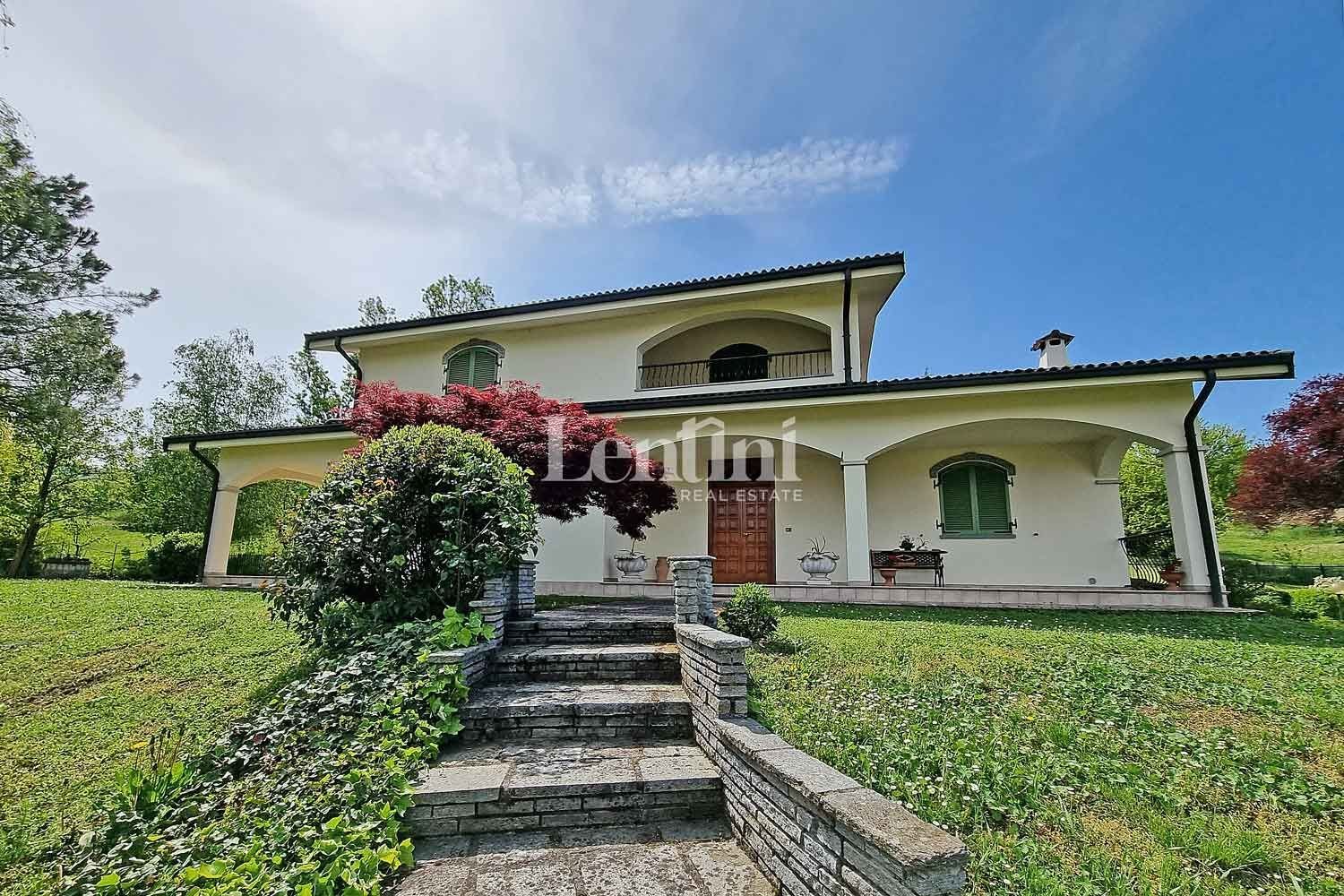 6 rooms Villa in Ozzano Monferrato, Italy No. 88266