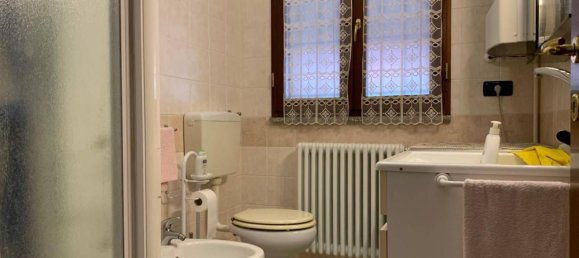 Villa de 4 habitaciónes en Molinella, Italy No. 75728 2