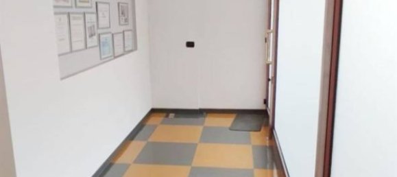 3 rooms Commercial property in Nova Milanese, Italy No. 262537 7