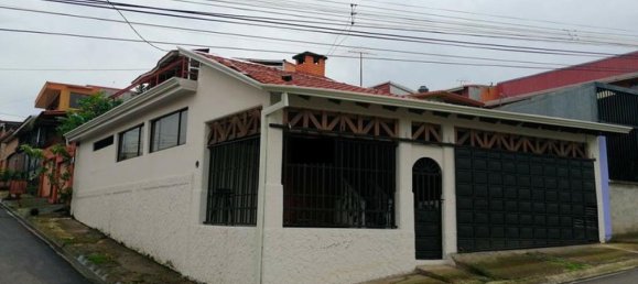 3 bedrooms House in Moravia, Costa Rica No. 800 2