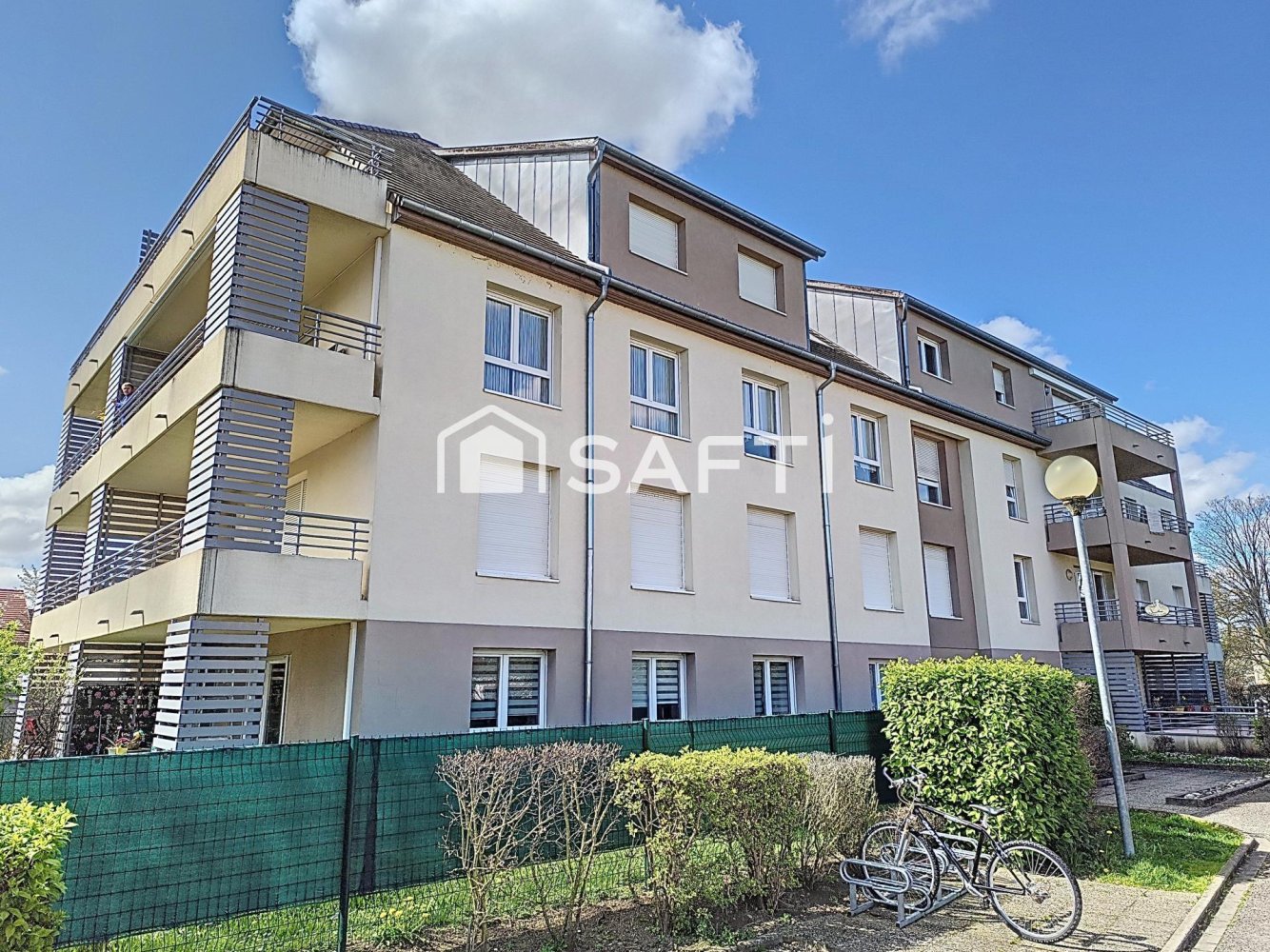 6 rooms Apartment in Ensisheim, France No. 152938