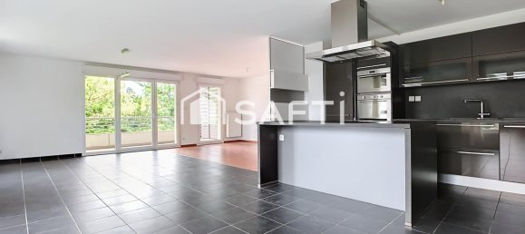 6 rooms Apartment in Ensisheim, France No. 152938 2