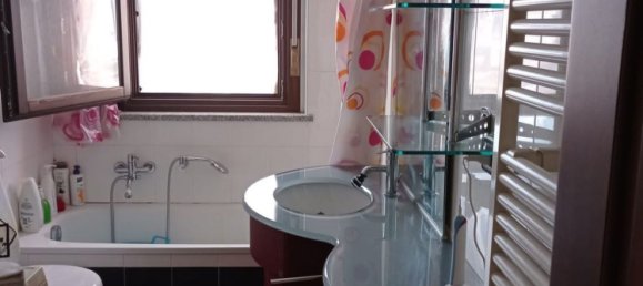 4 rooms Apartment in Turin, Italy No. 257233 6