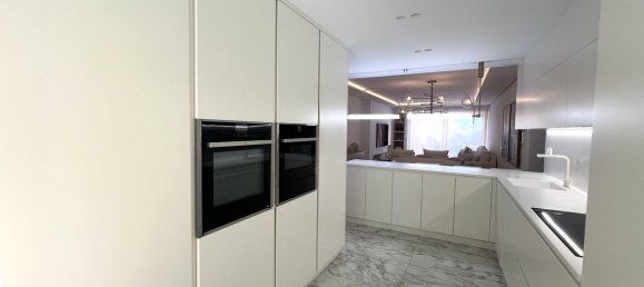 3 bedrooms Penthouse in Estepona, Spain No. 37163 19