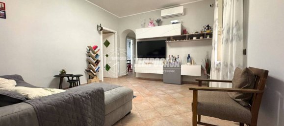 3 bedrooms Apartment in Naples, Italy No. 267680 5