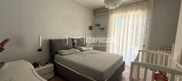 3 bedrooms Apartment in Naples, Italy No. 267680 8