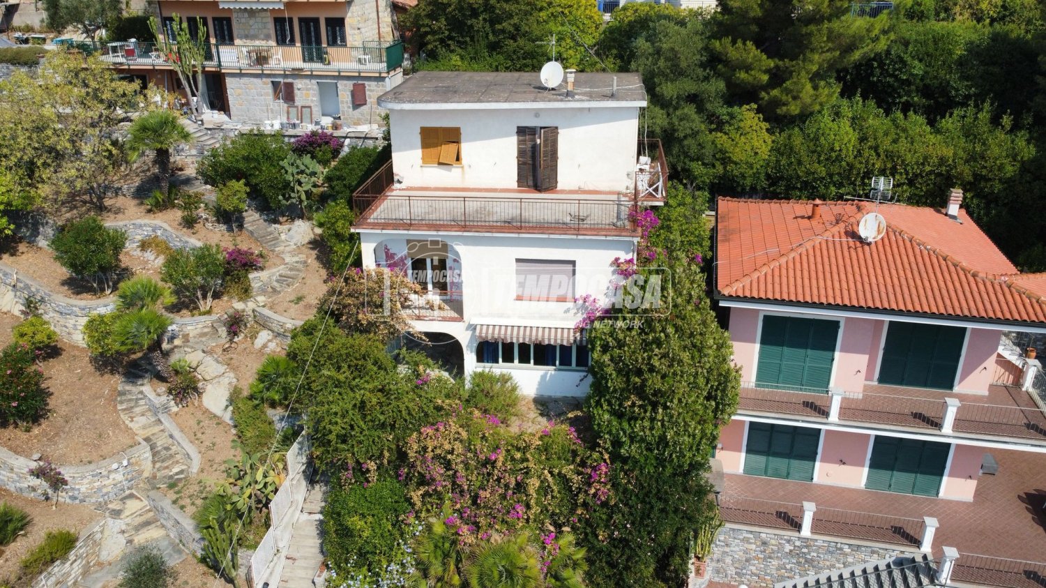 Villa de 10 habitaciónes en Andora, Italy No. 348701