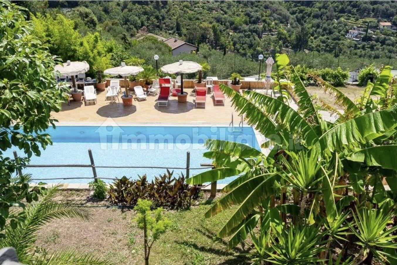 Вилла с 4 спальнями в Валлебона, Италия № 161597