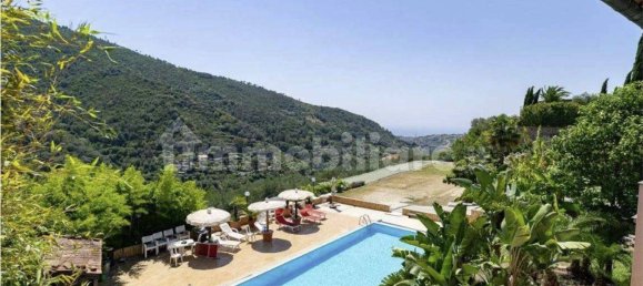 Вилла с 4 спальнями в Валлебона, Италия № 161597 2