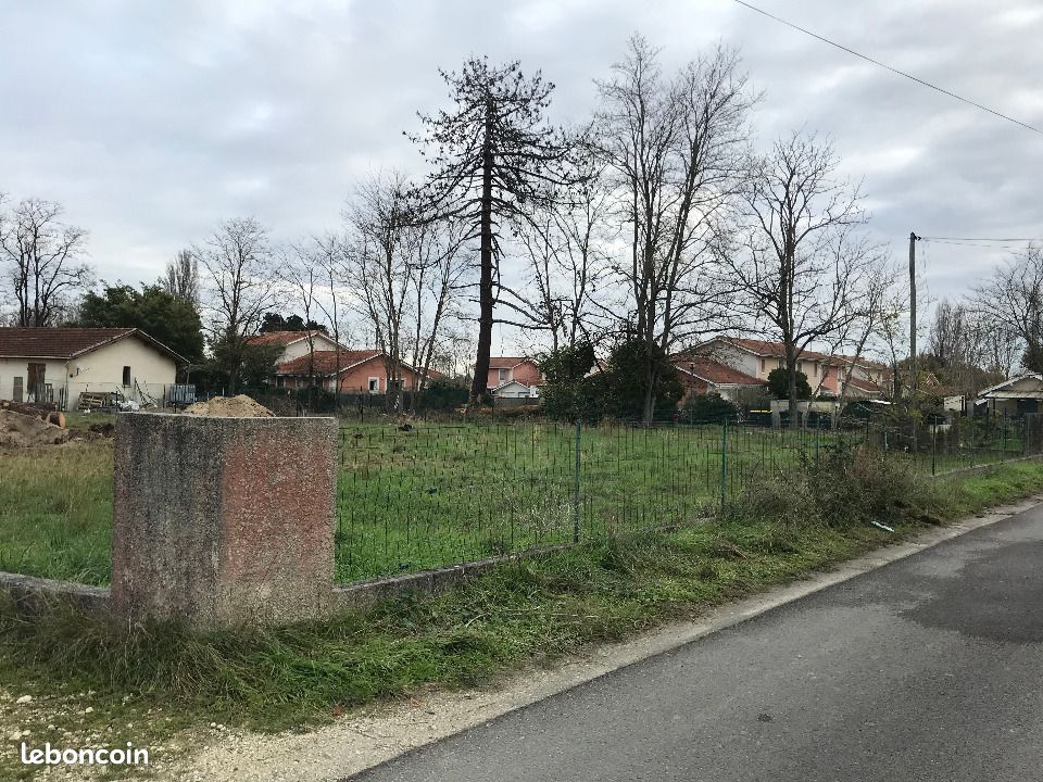 Grundstück in Soulac-sur-Mer, France 432m², Nr. 299866