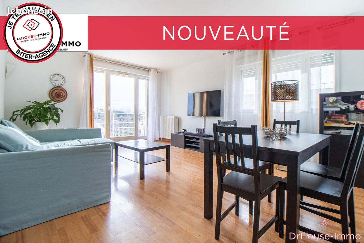 3 chambres Appartement à Élancourt, France No. 115707