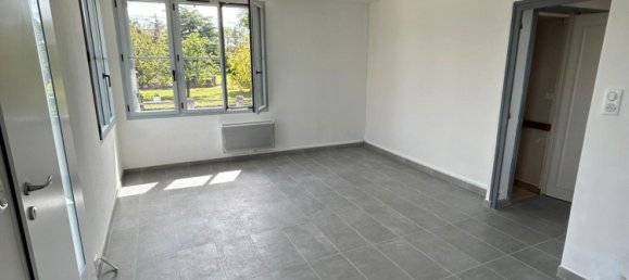 2 bedrooms House in Chatillon-sur-Indre, France No. 234530 10