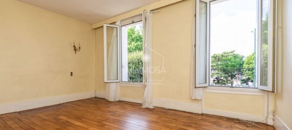 Casa de 3 dormitorios en Les Pavillons-sous-Bois, France No. 359308 8