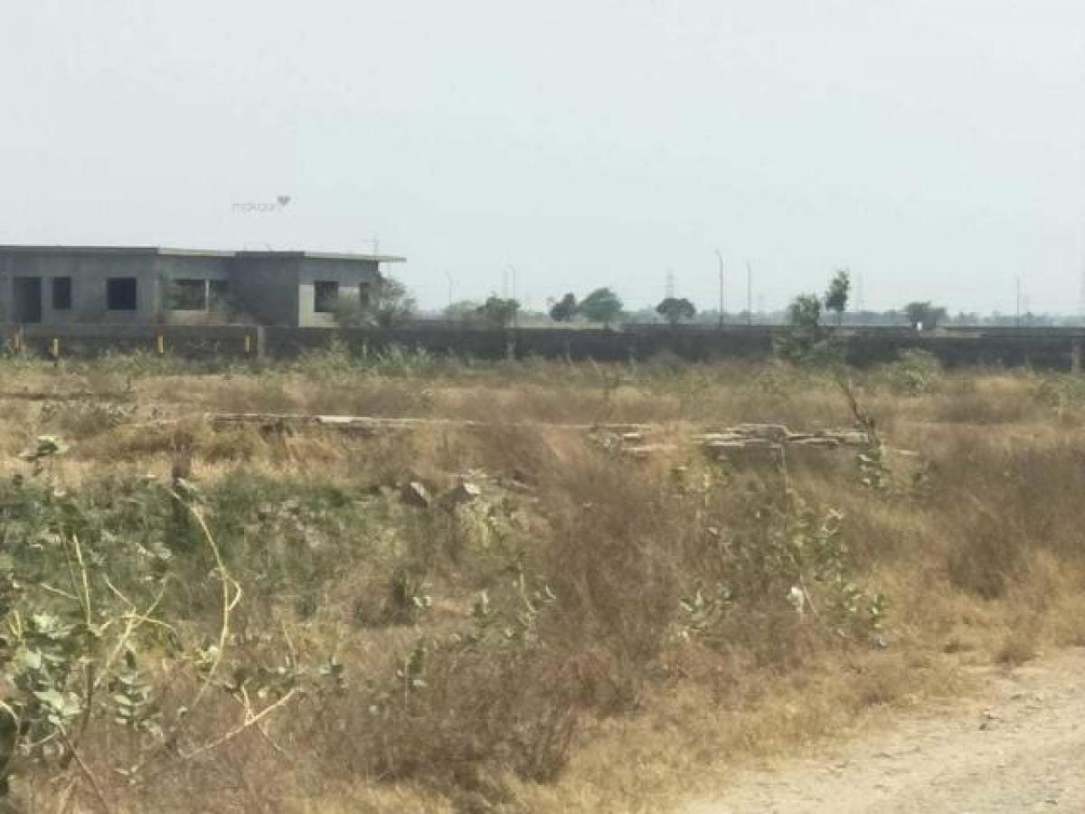  قطعة أرض في Noida, India رقم 66202