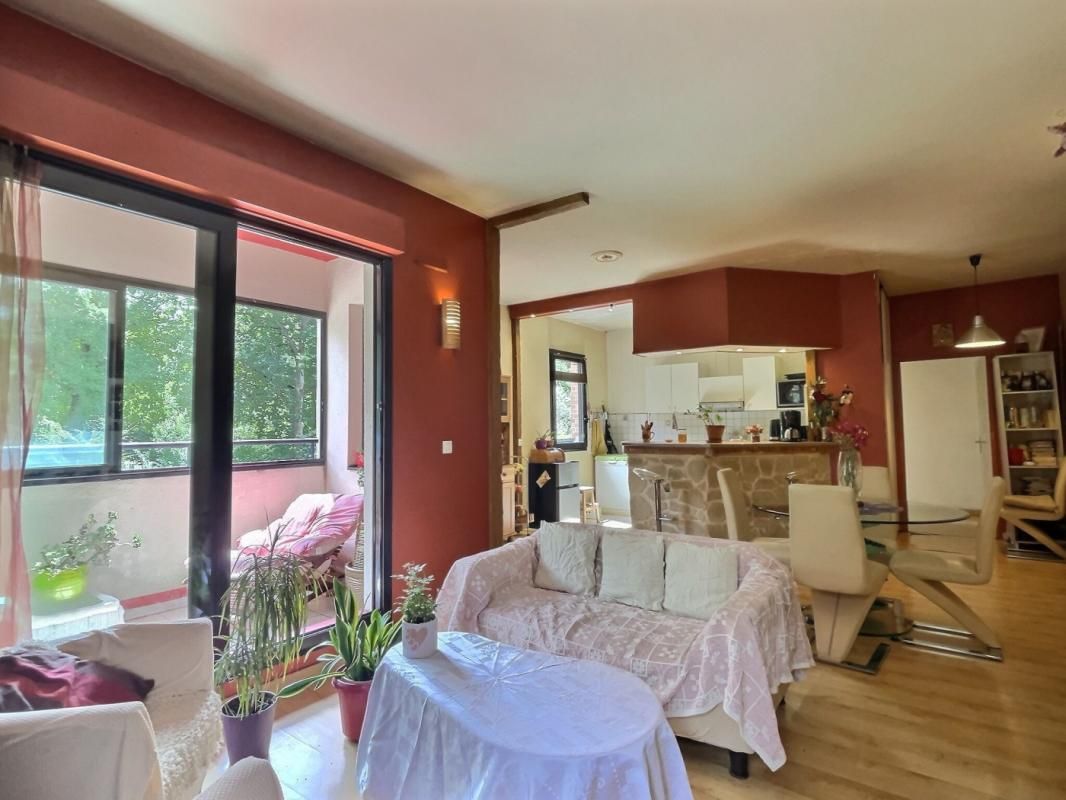 3 chambres Appartement à Évry, France No. 296517