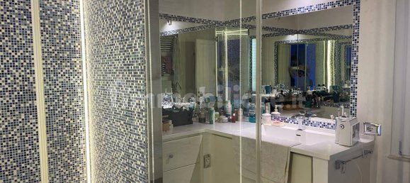 Villa T4 em Quartu Sant'Elena, Italy N.º 171019 10