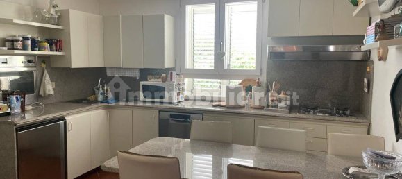 Villa T4 em Quartu Sant'Elena, Italy N.º 171019 12