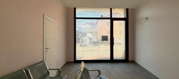 3 rooms House in Esine, Italy No. 4689 15