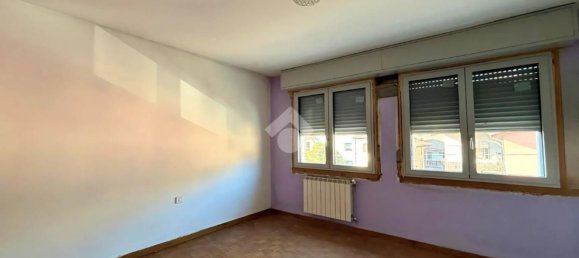 3 rooms House in Esine, Italy No. 4689 8