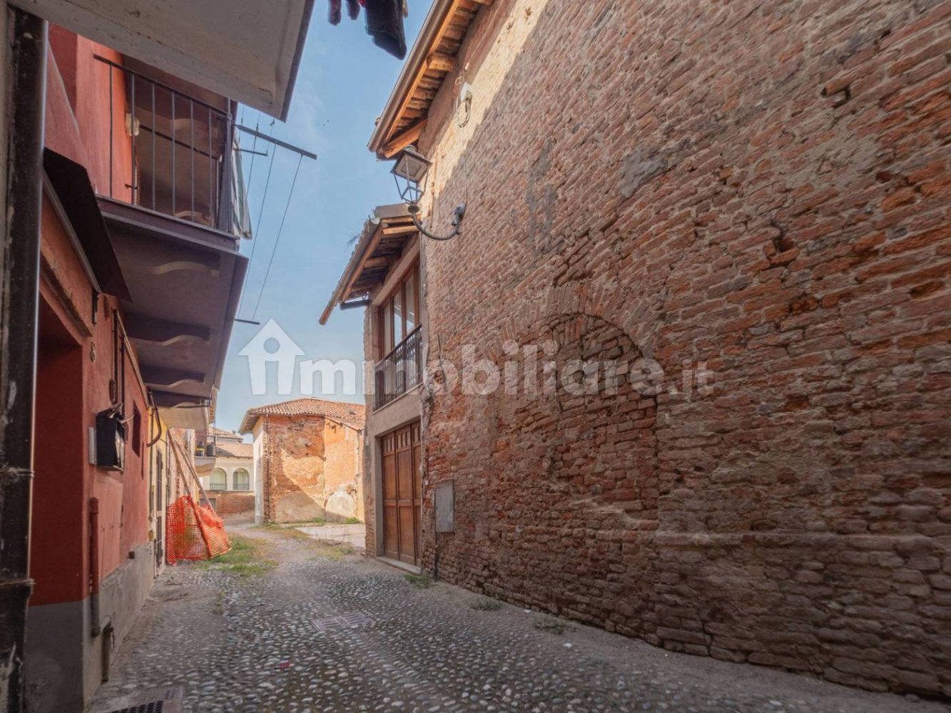 2 Schlafzimmer Schlösser in Castello di Annone, Italy, Nr. 289895