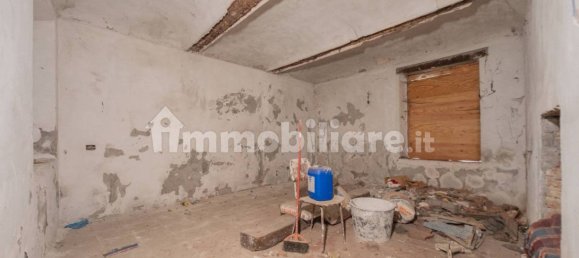 2 Schlafzimmer Schlösser in Castello di Annone, Italy, Nr. 289895 5
