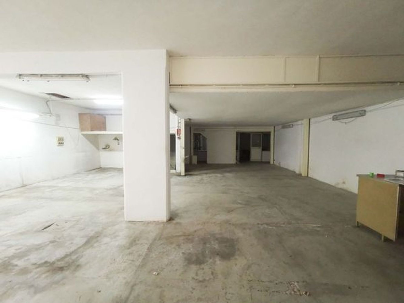 Gewerbliche Immobilie in Palermo, Italy 195m², Nr. 339204