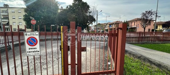 1-Zimmer Garage in Trezzo sull'Adda, Italy, Nr. 258142 10