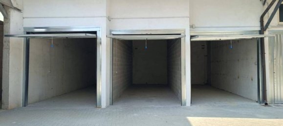 25m² Garage in Nichelino, Italy No. 66373 4