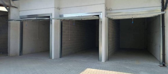 25m² Garage in Nichelino, Italy No. 66373 5