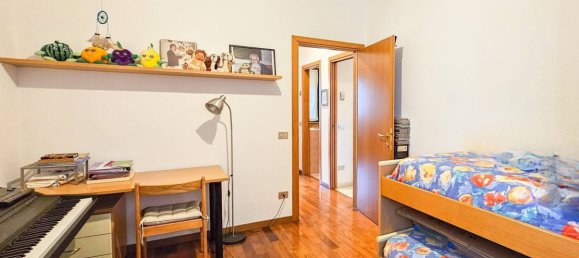 9-Zimmer Doppelhaus in Buccinasco, Italy, Nr. 336962 21