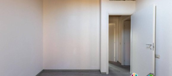 3-salle Duplex à Cermenate, Italy No. 30656 16