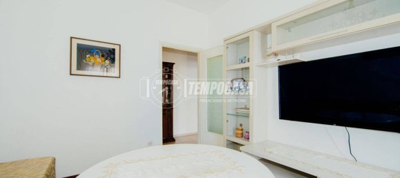 2 Schlafzimmer Wohnung in Mede, Italy, Nr. 307439 3