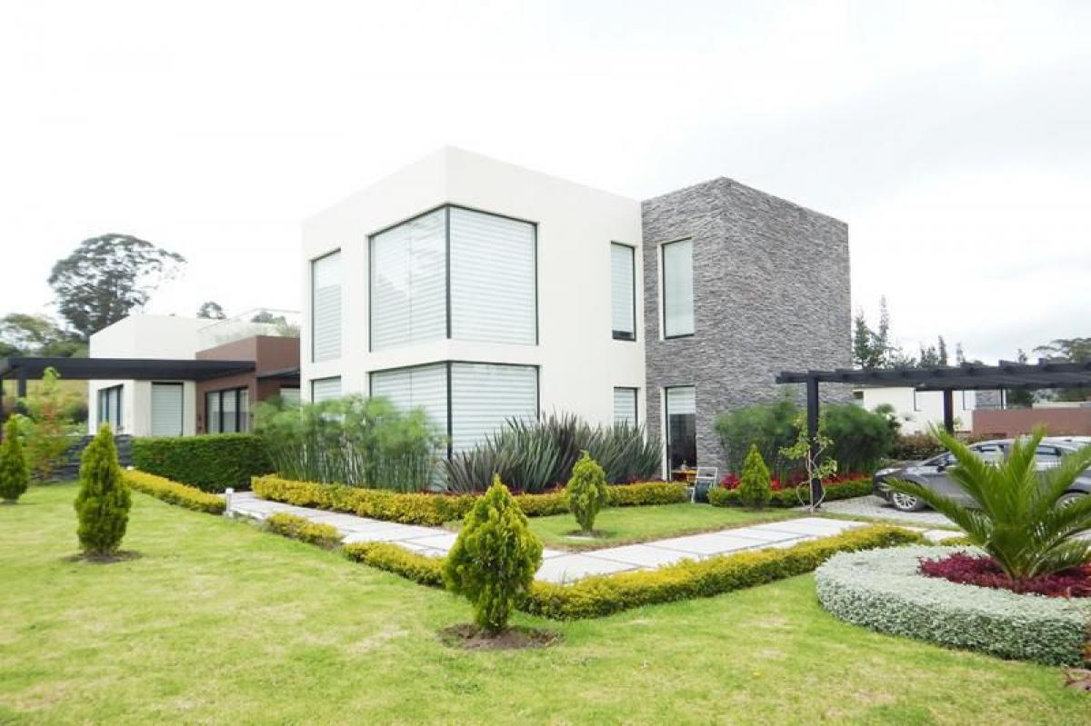 3 bedrooms House in Cundinamarca, Colombia No. 7563