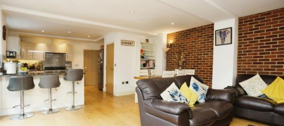 Casa de 3 dormitorios en London, United Kingdom No. 10454 3