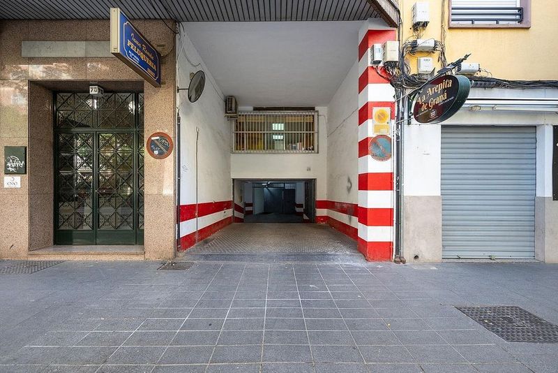 Garage in Granada, Spain, Nr. 223281