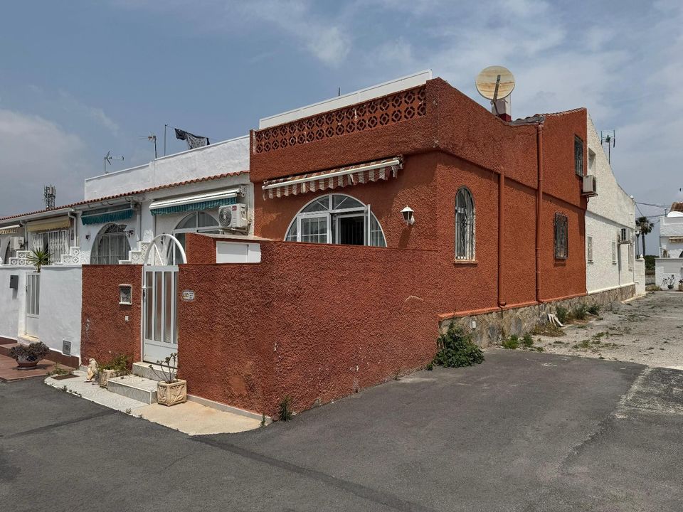 2 bedrooms House in Torrevieja, Spain No. 178463