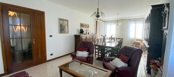 8غرفة منزل في Due Carrare, Italy رقم 29977 7