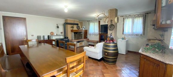 8غرفة منزل في Due Carrare, Italy رقم 29977 54