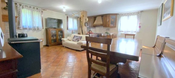 8غرفة منزل في Due Carrare, Italy رقم 29977 53