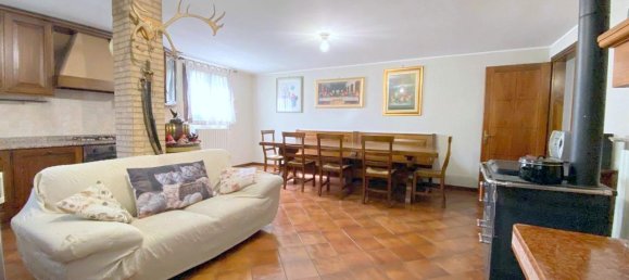 8غرفة منزل في Due Carrare, Italy رقم 29977 56