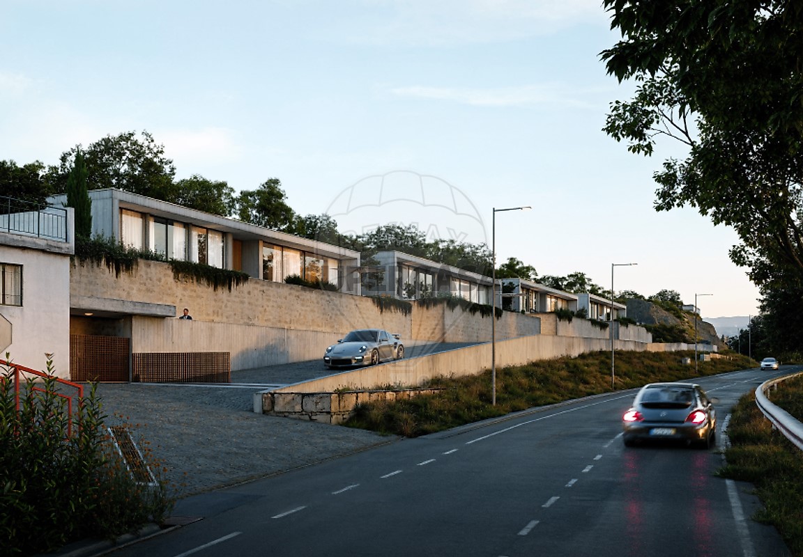 Terreno en Oura, Portugal No. 347317