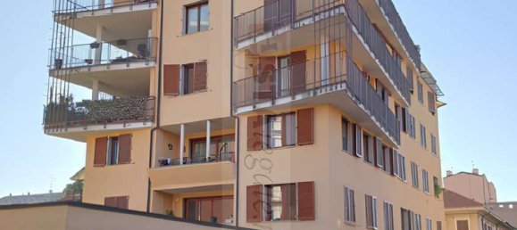 4-salle Appartement à Busto Arsizio, Italy No. 185294 2