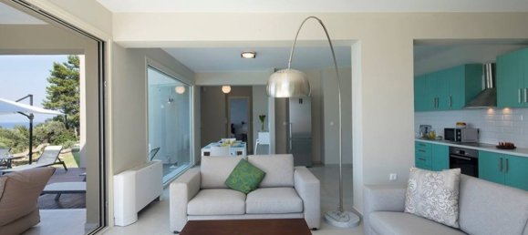 4 bedrooms Villa in Corfu, Greece No. 8195 5