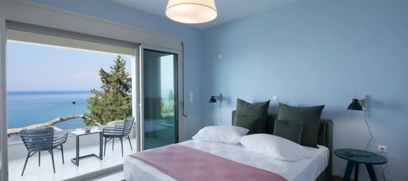 4 bedrooms Villa in Corfu, Greece No. 8195 9