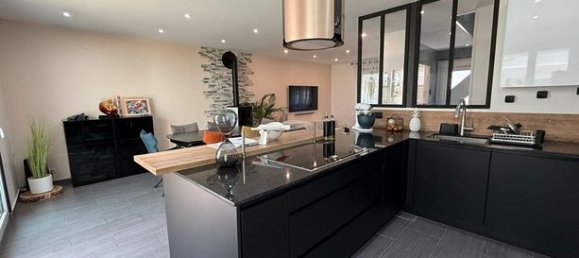 4 bedrooms House in Le Plessis-Belleville, France No. 300648 5