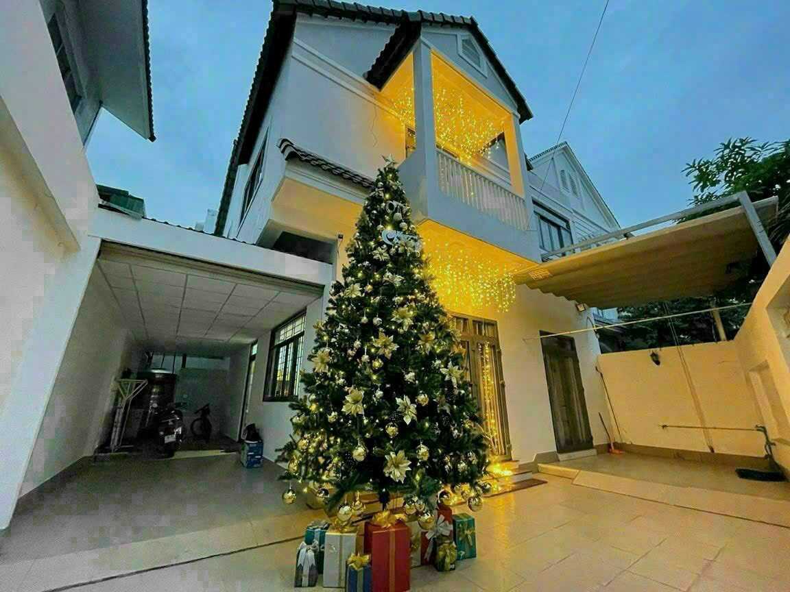 168m² Townhouse in District 7, Vietnam No. 9688