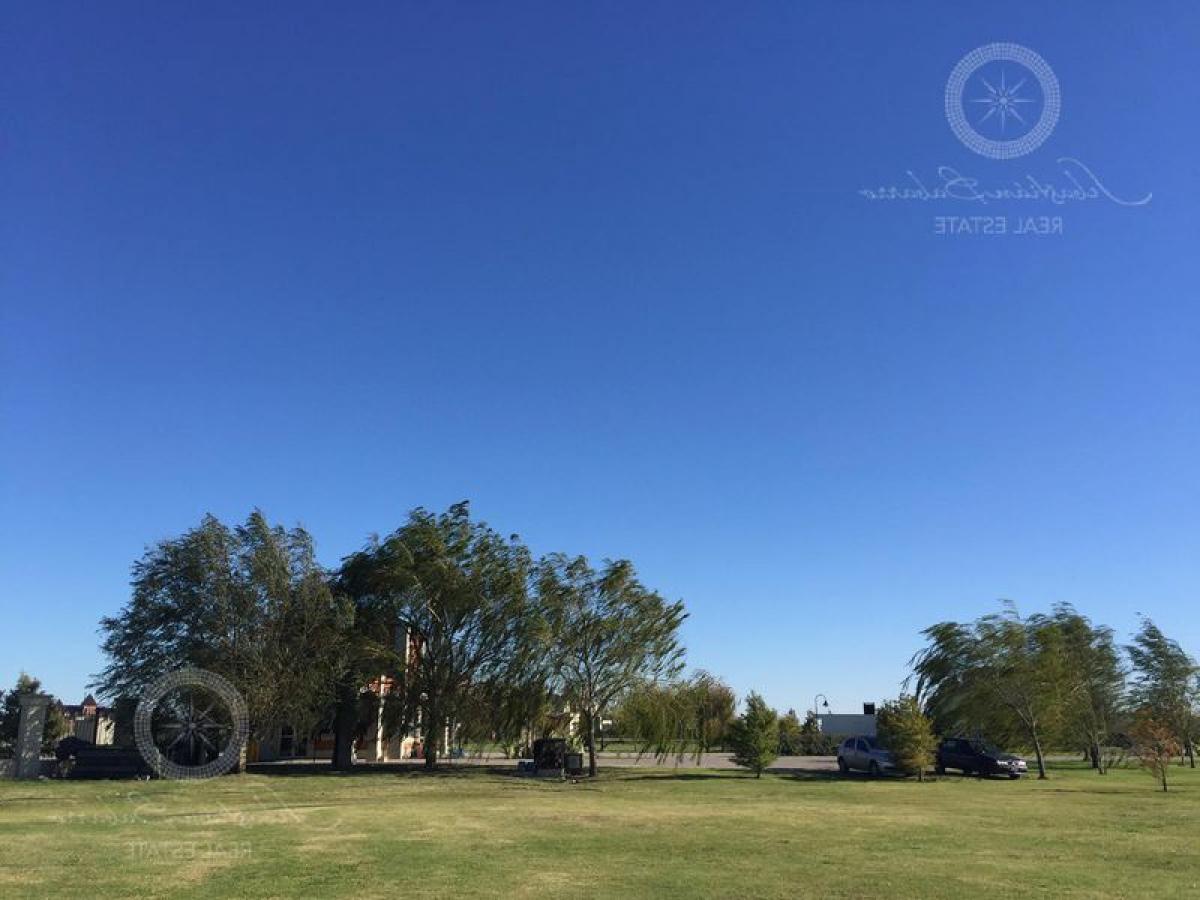 Grundstück in Ezeiza, Argentina, Nr. 46010