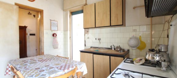 4 rooms Apartment in Caserta, Italy No. 239001 10