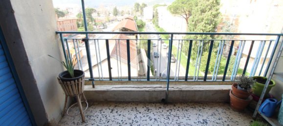 4 rooms Apartment in Caserta, Italy No. 239001 9