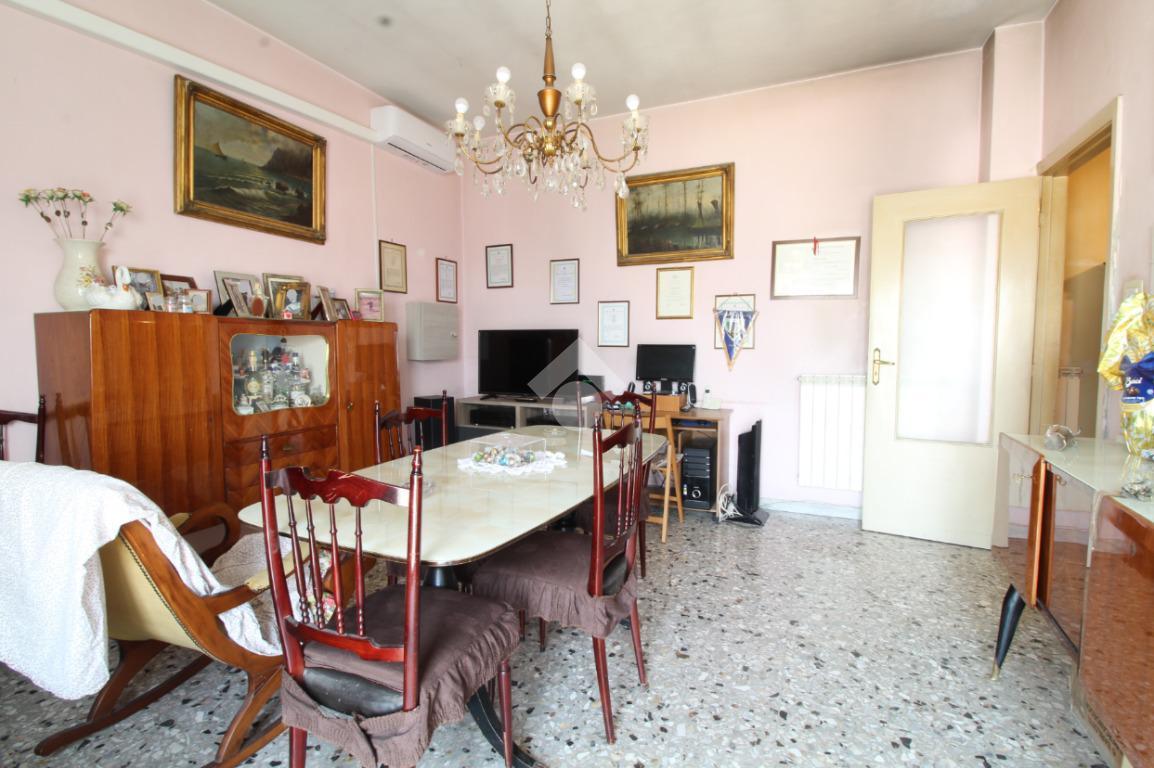 4 rooms Apartment in Caserta, Italy No. 239001